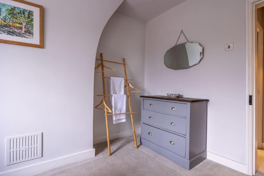 Beautiful & Spacious Retreat In Winchester Bagian luar foto